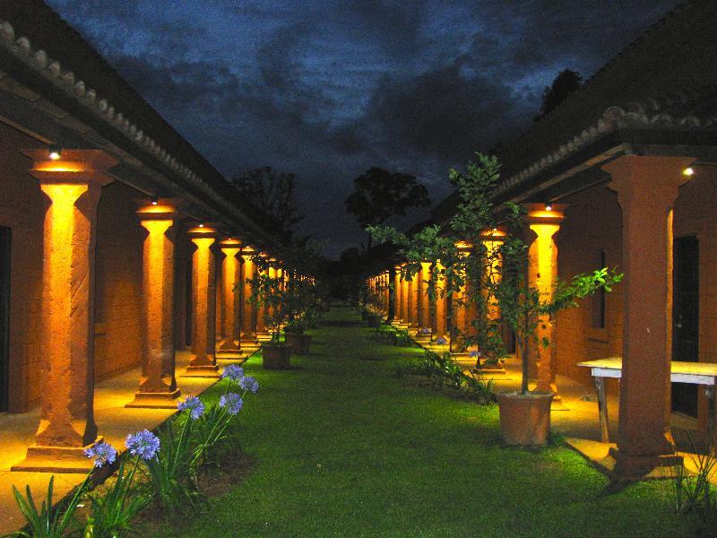 Hotel Guamini Mision 伊瓜苏港 外观 照片
